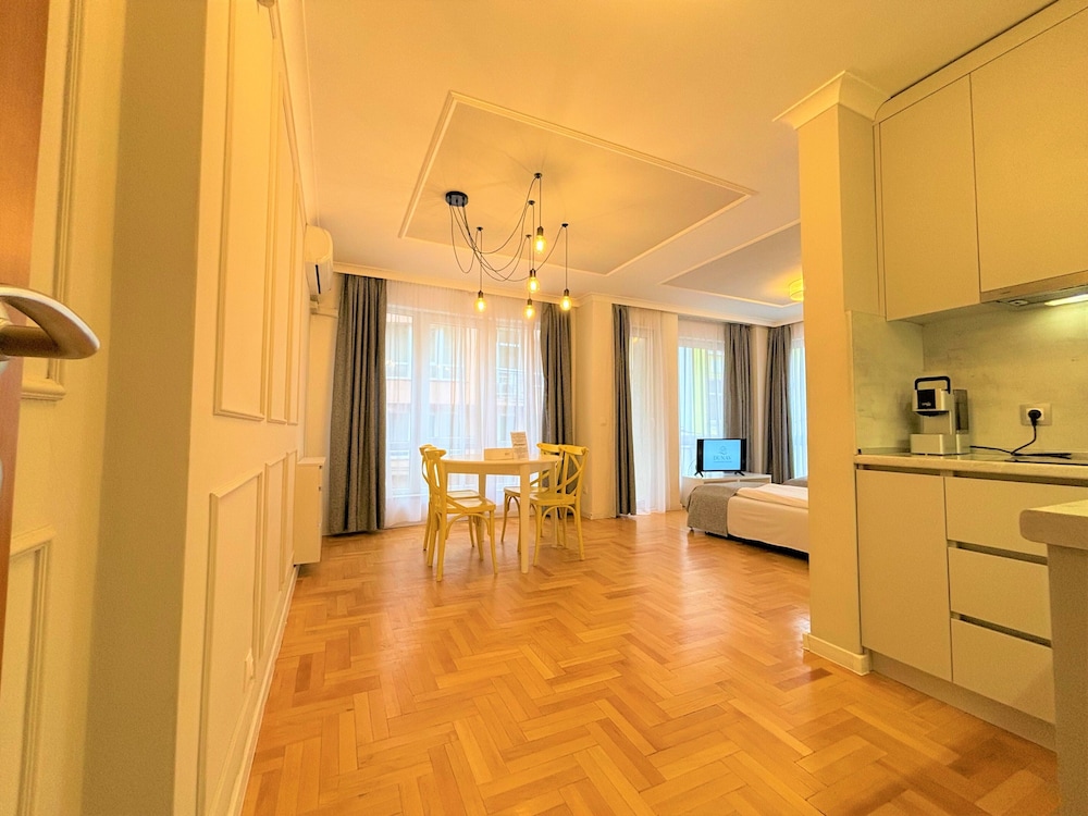 Dunav Apartment House 27/50