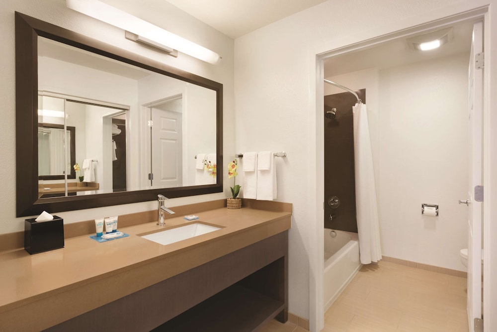 Hyatt House Miami Airport 36/37
