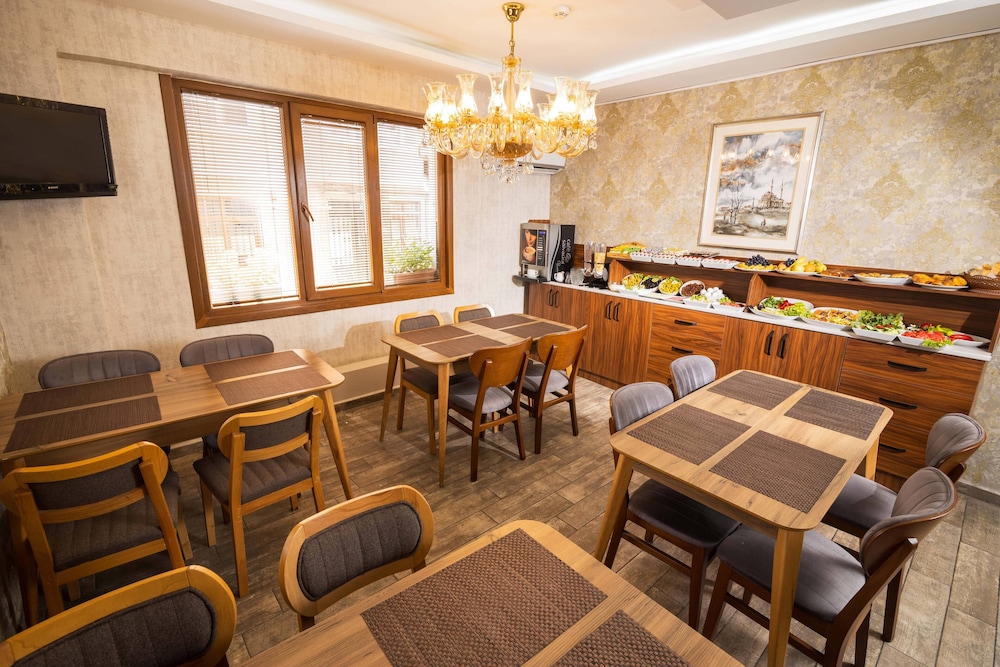 Ala Sofia Hotel 52/65