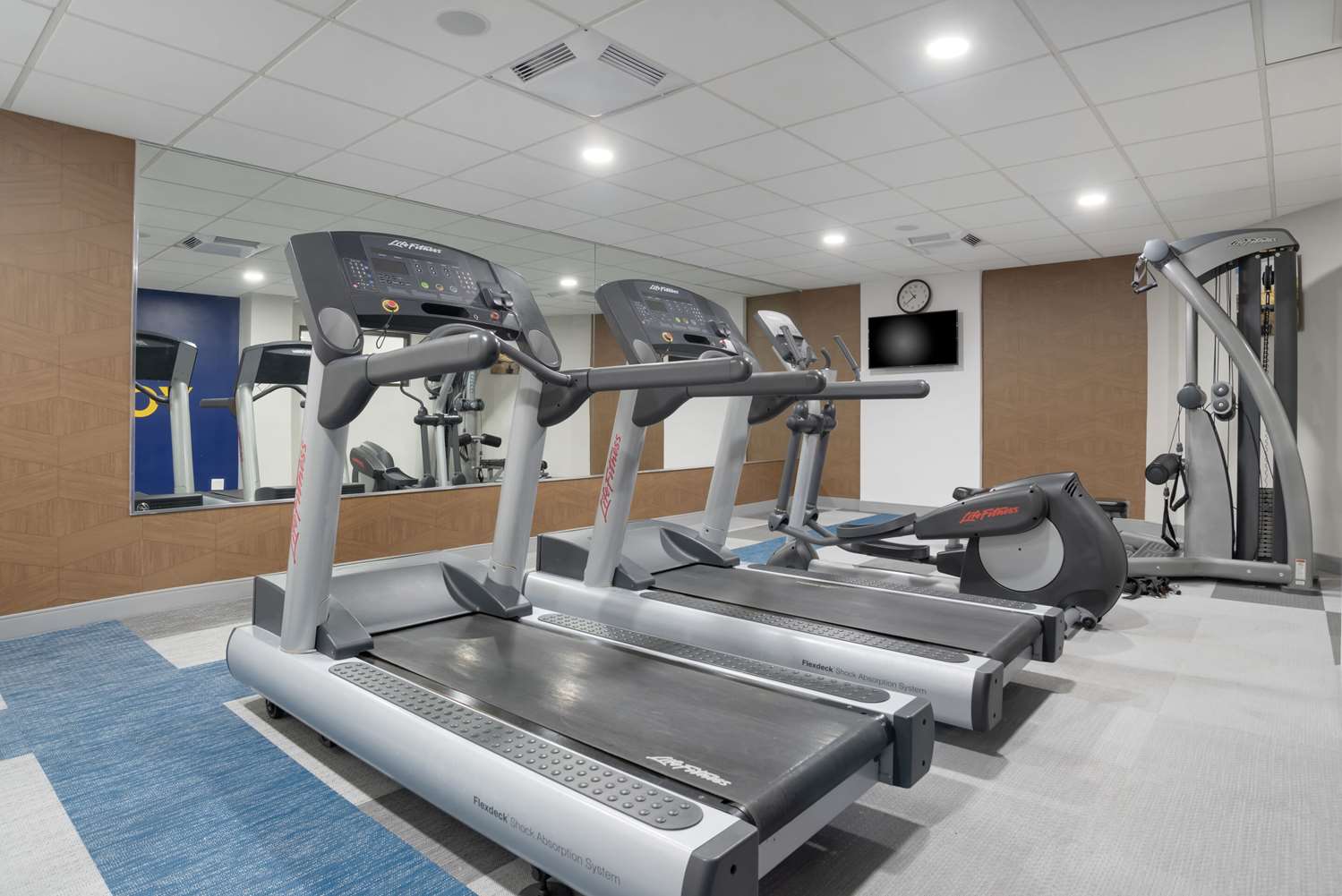 Comfort Inn & Suites New Orleans Airport North 25/38