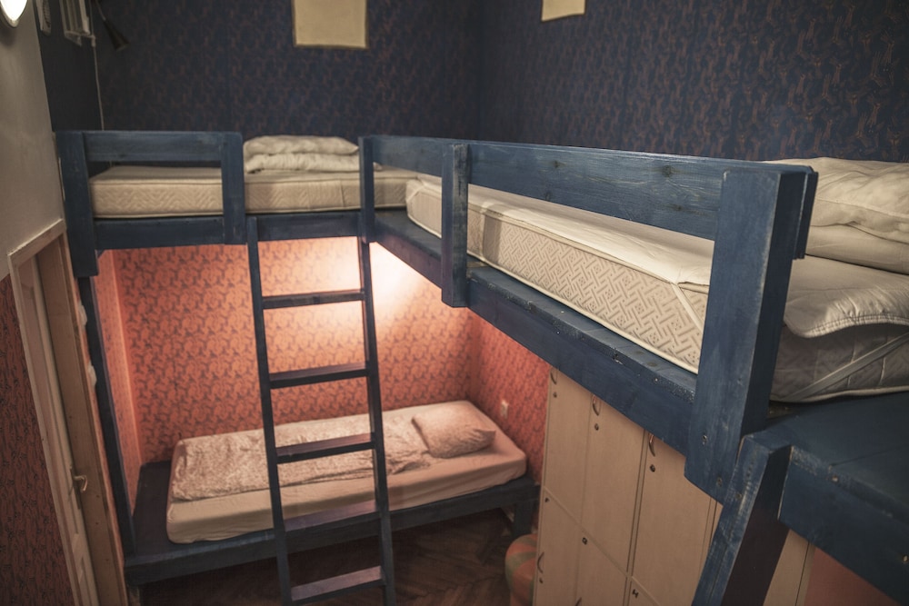 Baroque Hostel Budapest 65/76