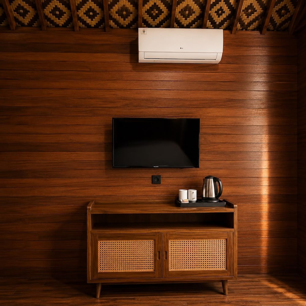 Sadev Resort 6/50