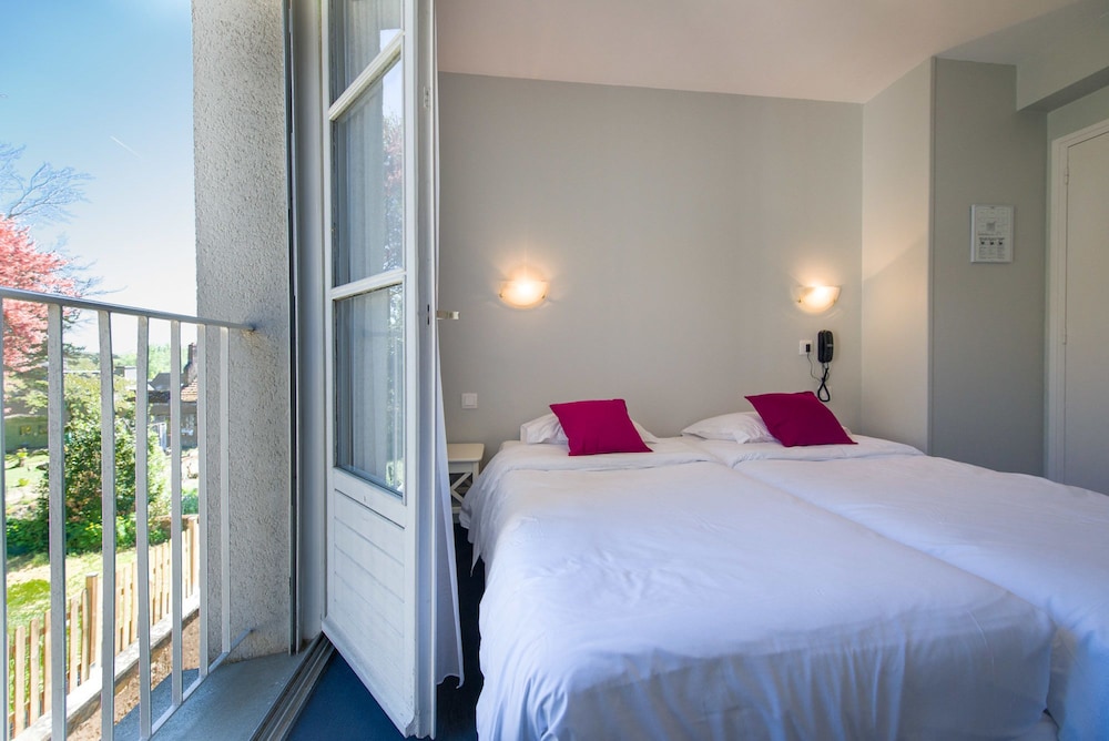 Hotel Val De Loire 18/41