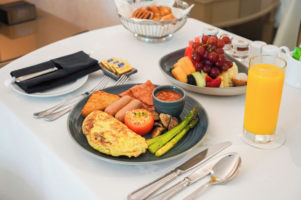 Swissotel Al Murooj Dubai 66/82