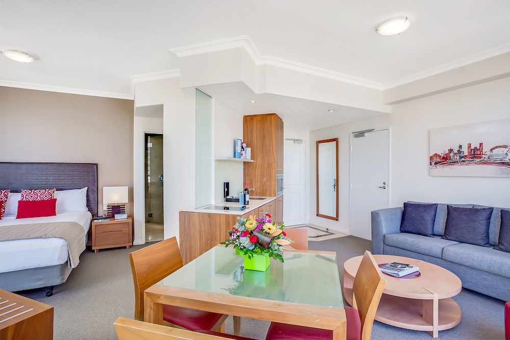 Mantra Legends Surfers Paradise 55/76