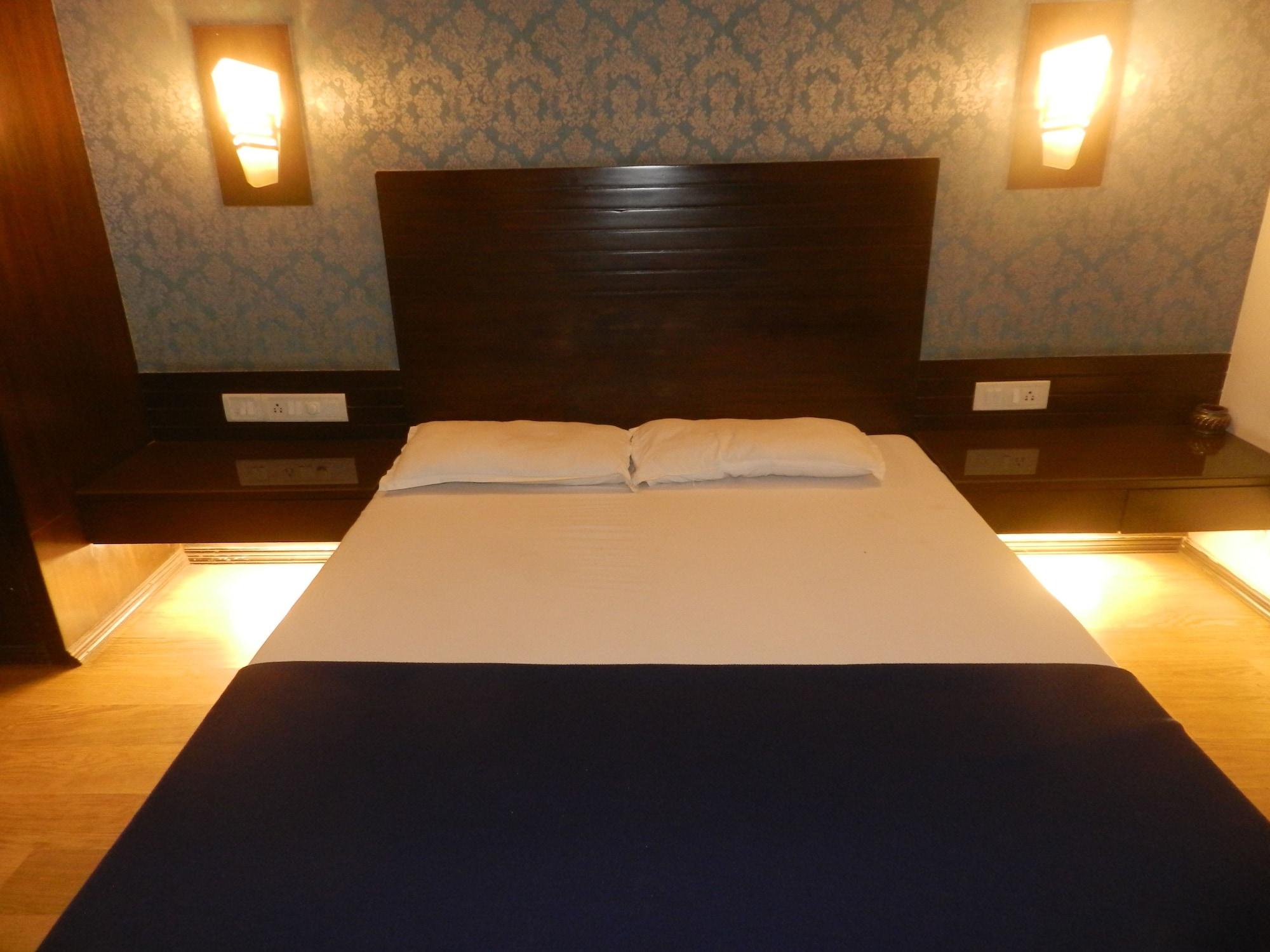 Hotel Sweet Home 8/21