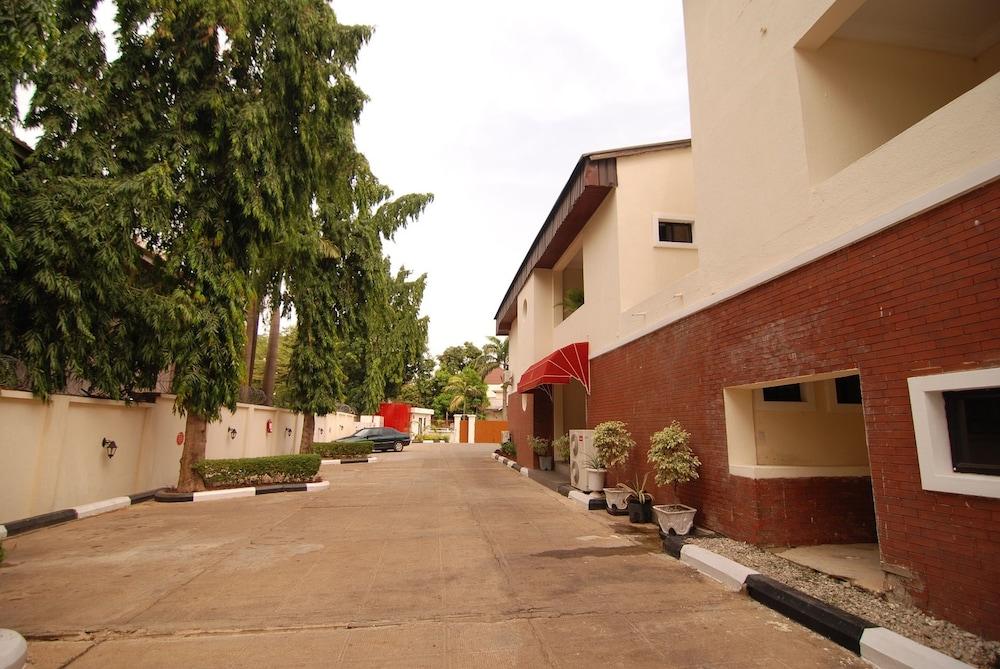 Sun Heaven Hotel & Resort Abuja 15/18