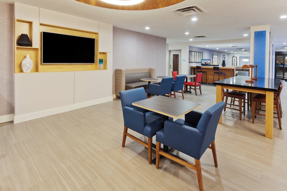 Holiday Inn Express Hotel And Suites Rome East 38/50