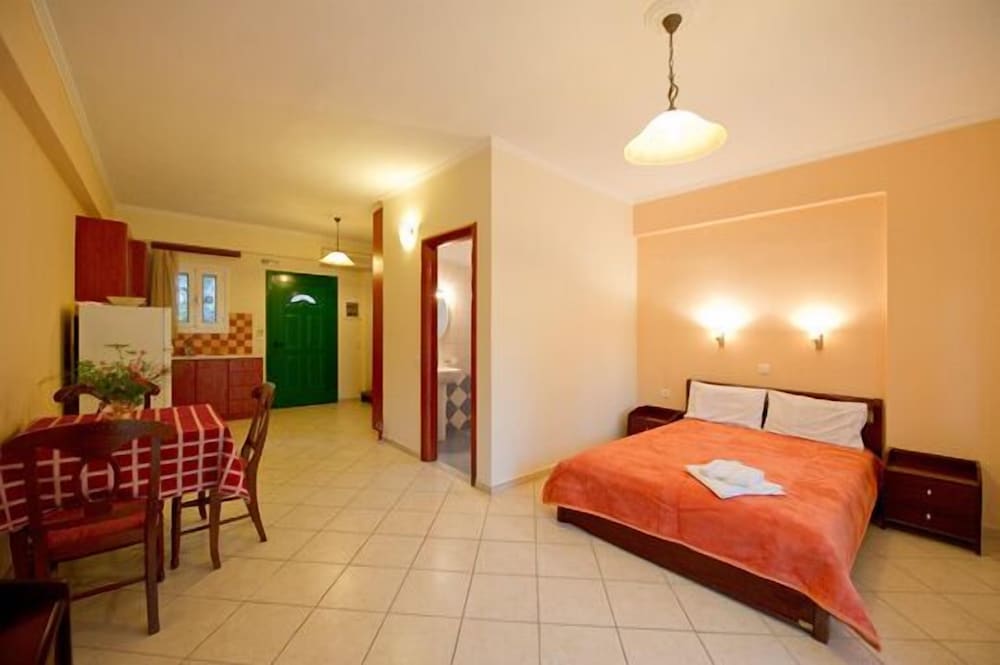 Oasis Apartments 12/50