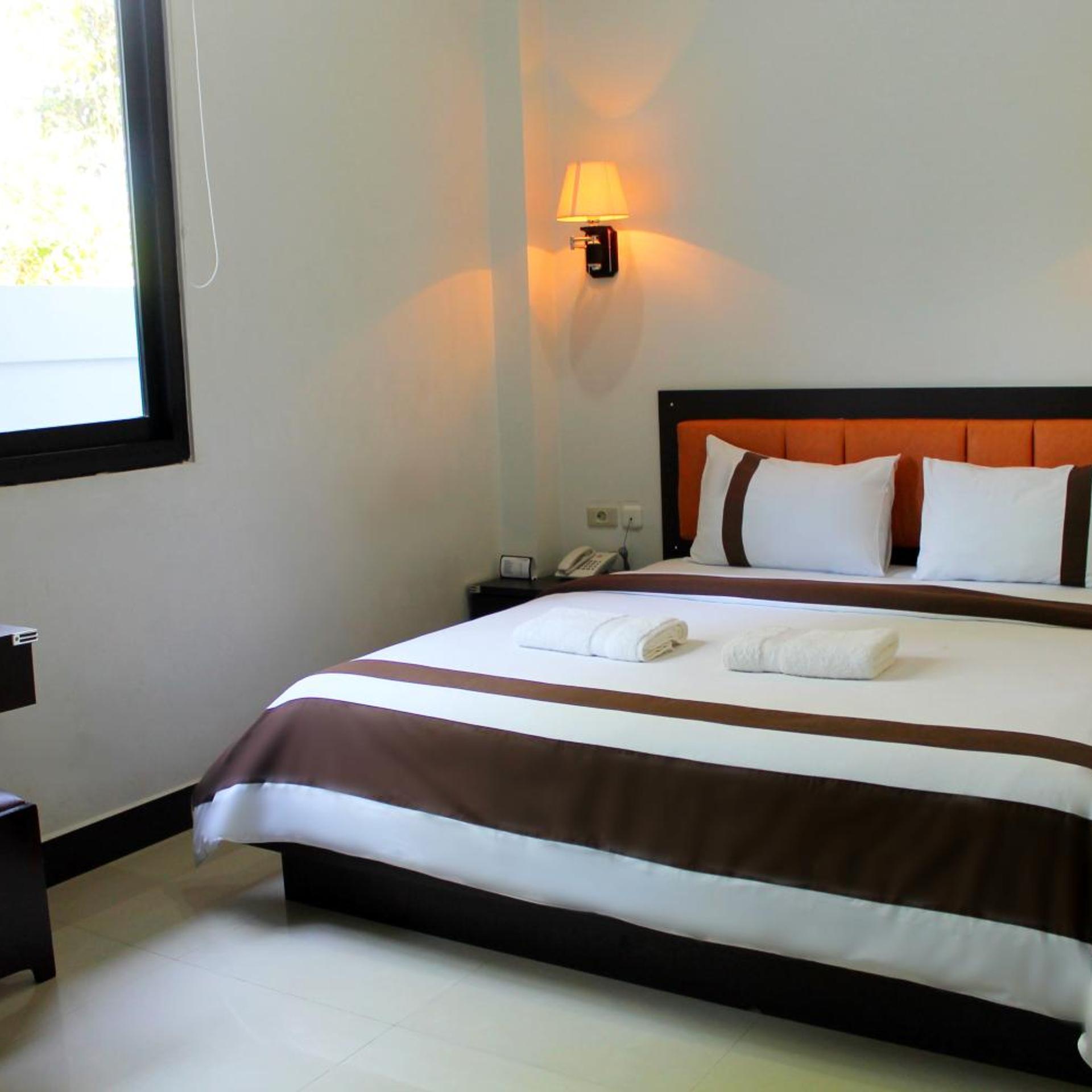 Standard, King Bed