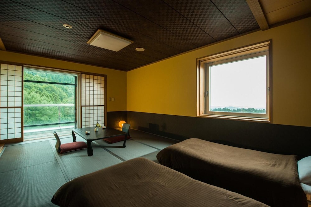 Takamiya Rurikura Resort 51/67