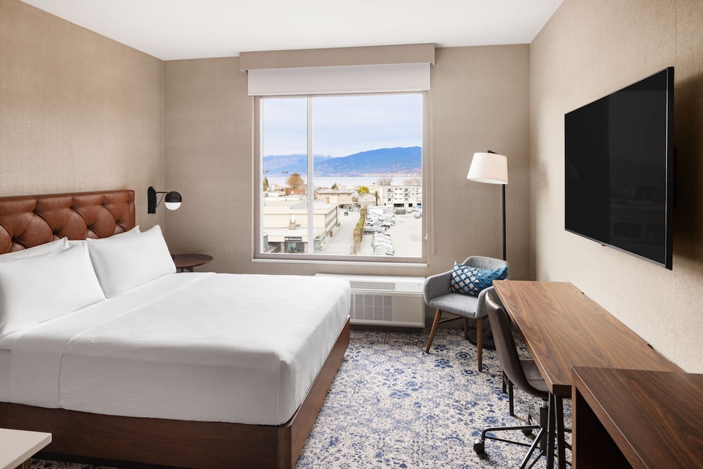 Four Points by Sheraton Penticton at the Convention Centre 12/44