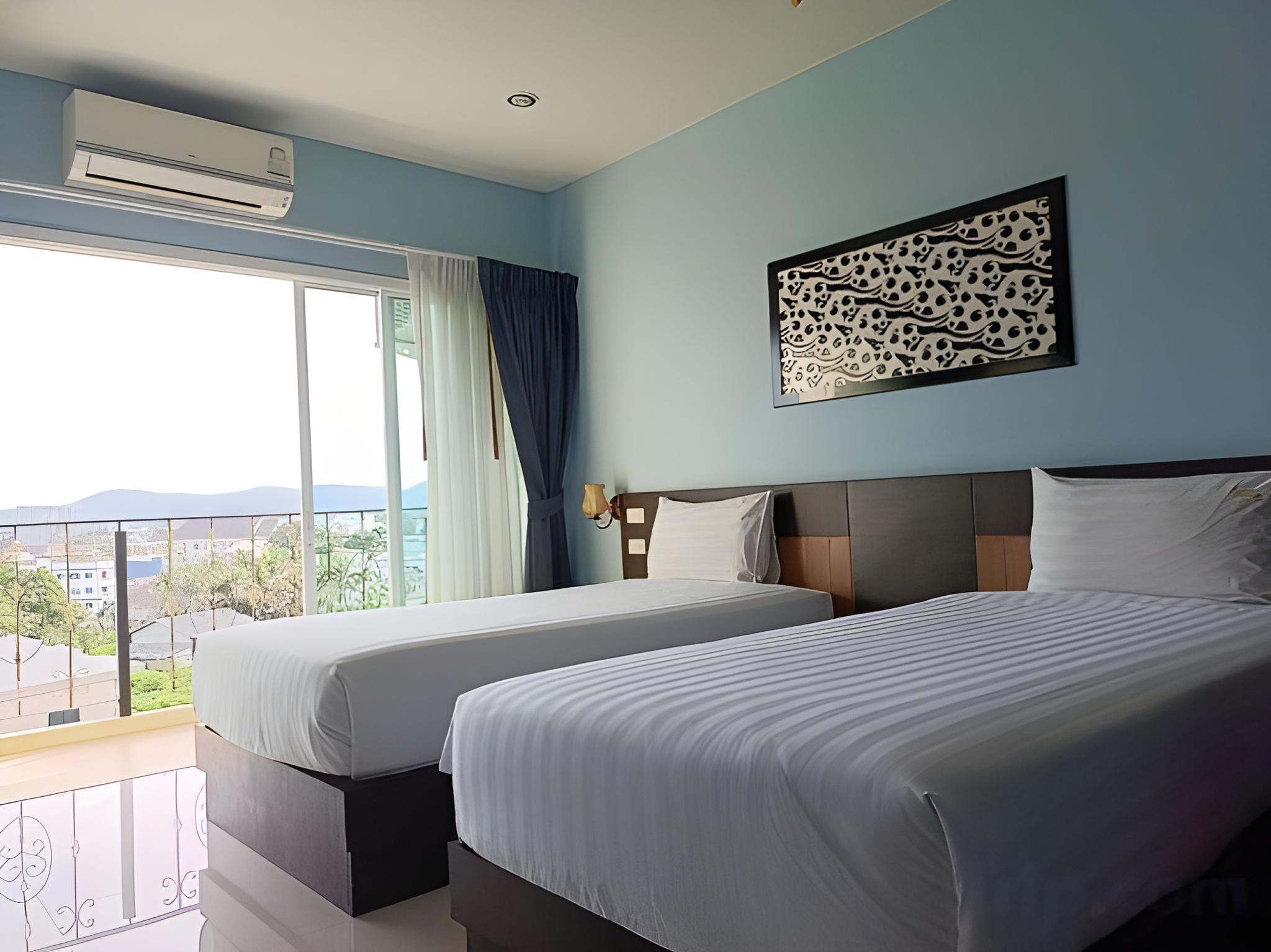 Room, Twin Beds