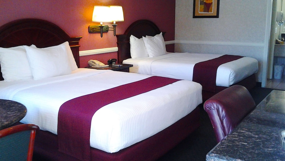 Dynasty Suites Hotel Riverside 18/50