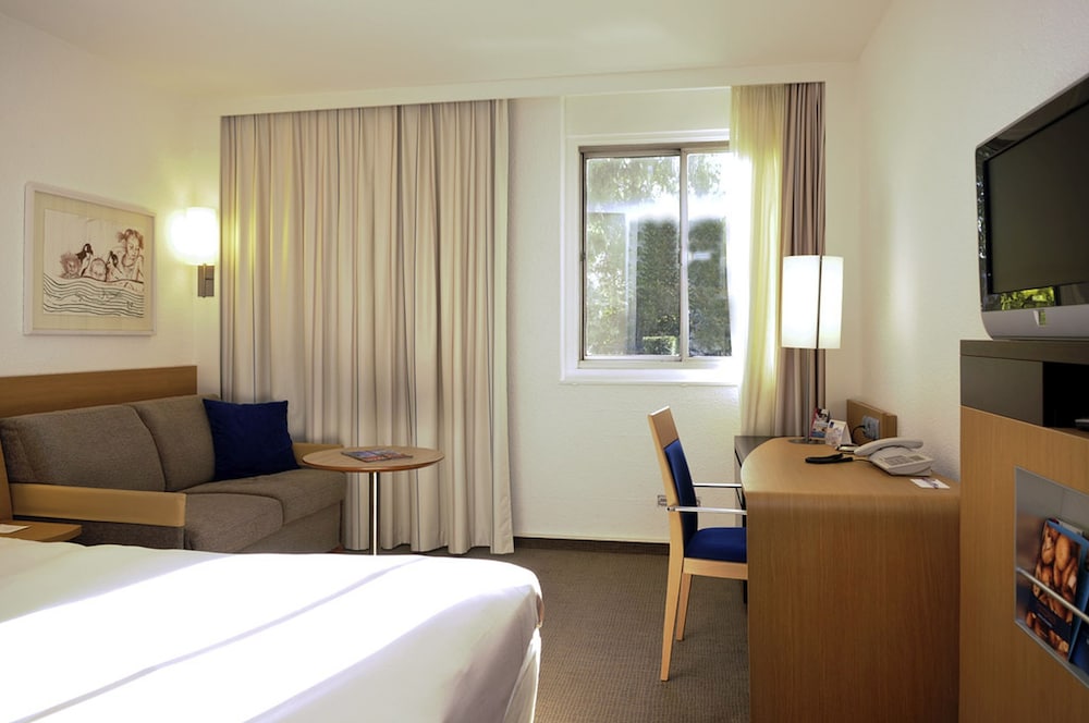 NOVOTEL BREDA 27/73