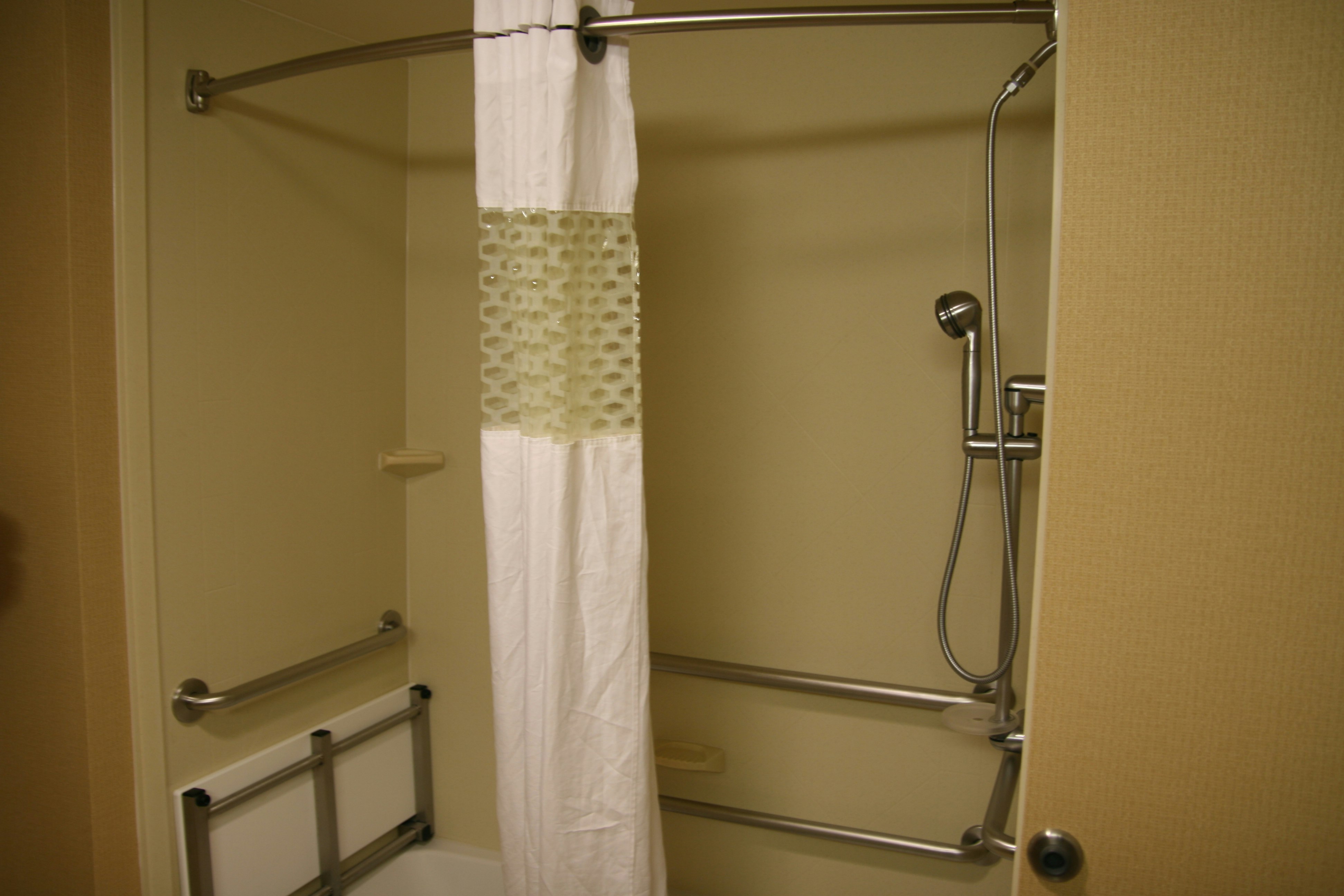 Hampton Inn Suites Austin Lakeway 33/69