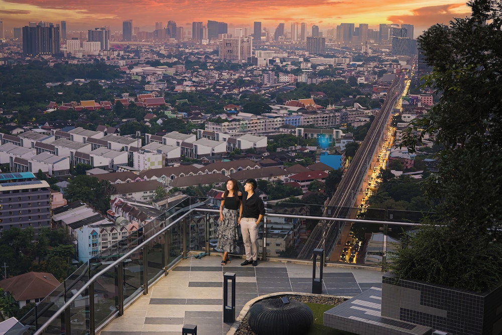 Oakwood Suites Tiwanon Bangkok 46/49