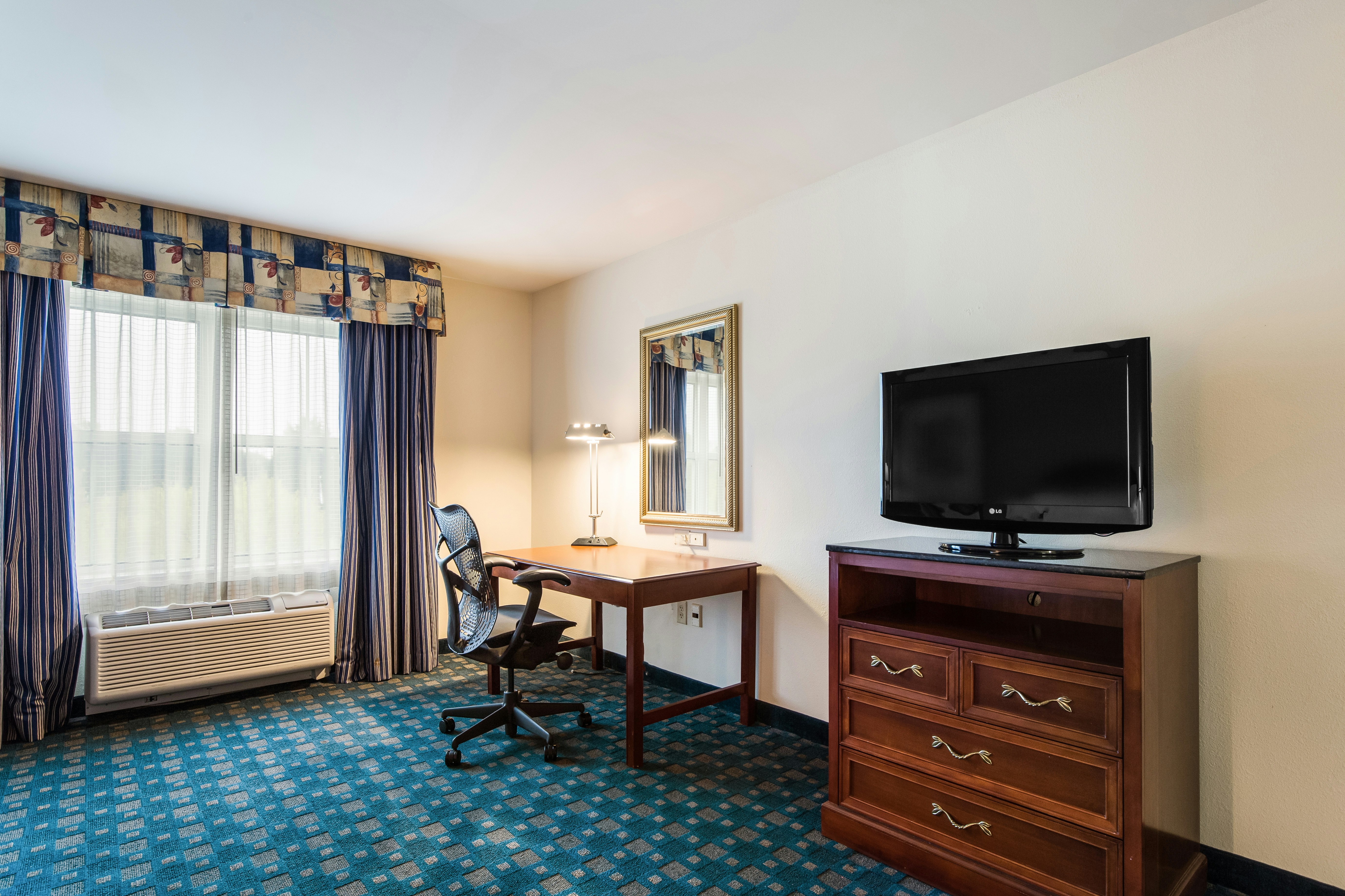 Hilton Garden Inn Suffolk Riverfront 38/50