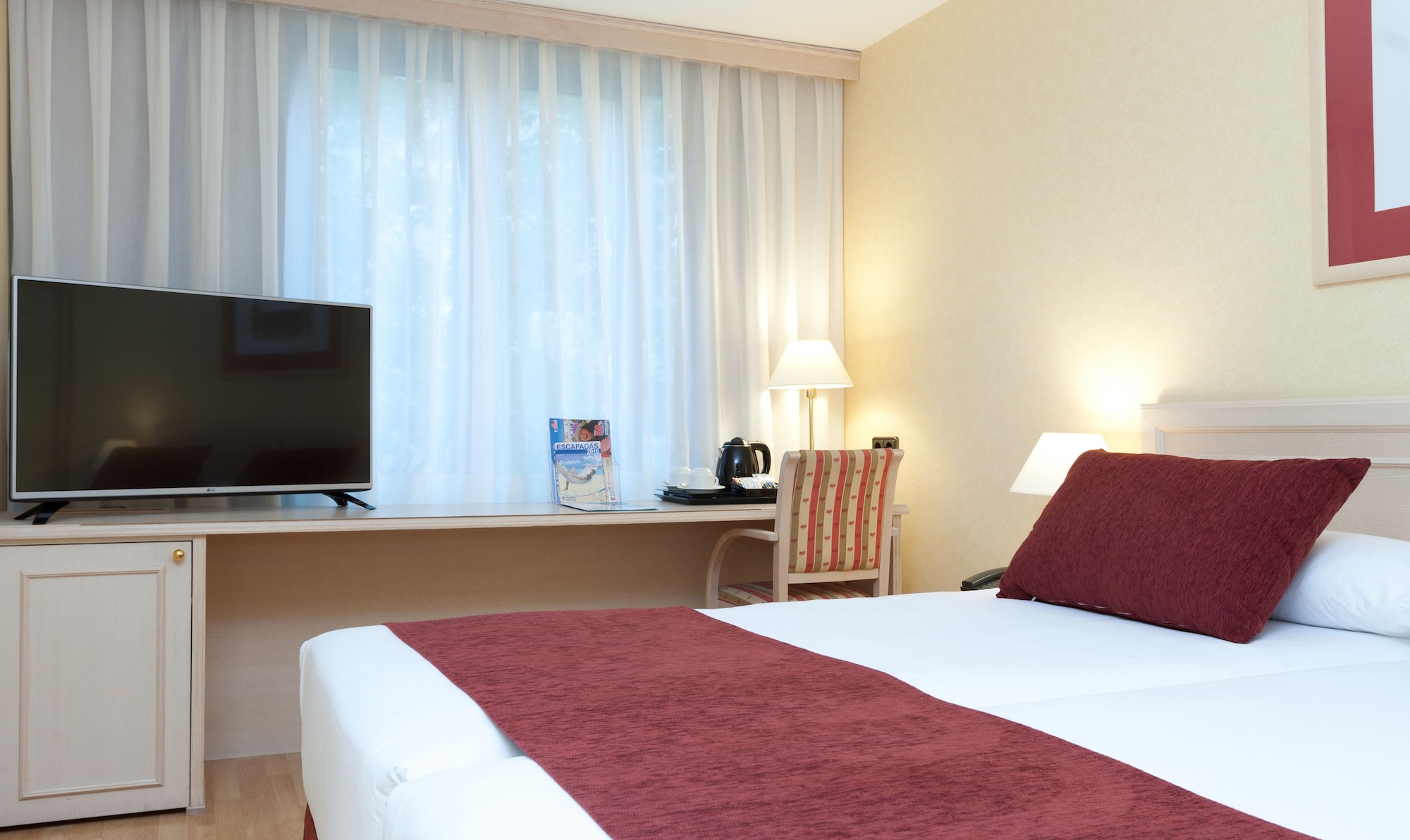 غرفة قياسية بسرير كوين، Luze Castellana Hotel 7/10