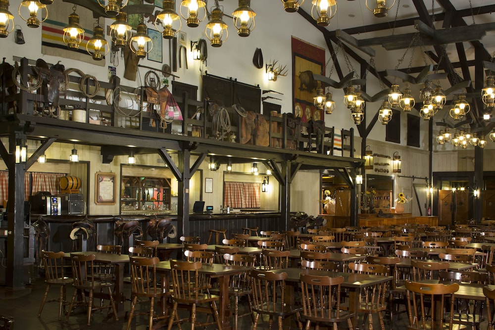 Disney S Hotel Cheyenne 30/46
