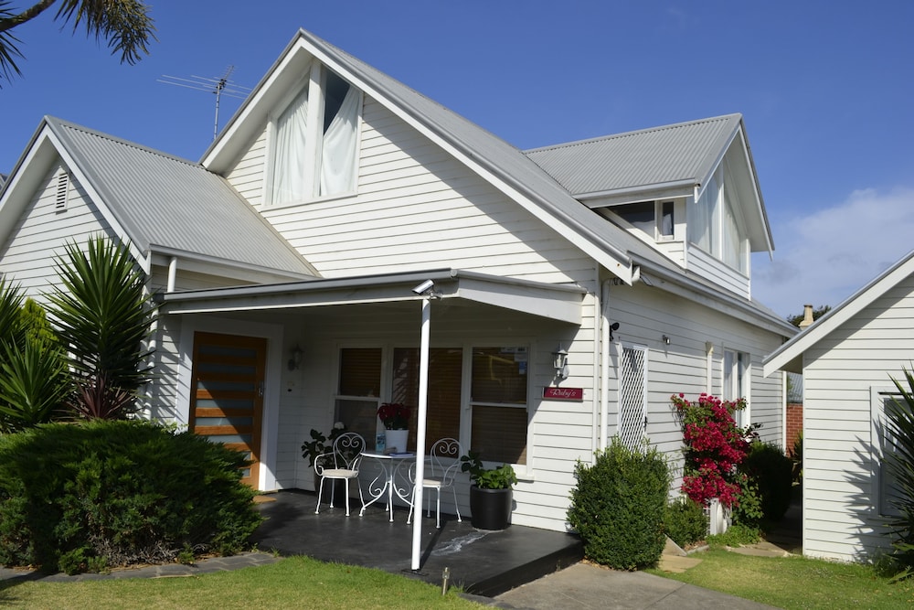 Ruby's Queenscliff 1/28