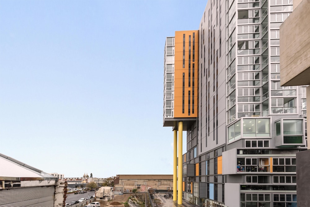iStay Precinct Adelaide 10/79