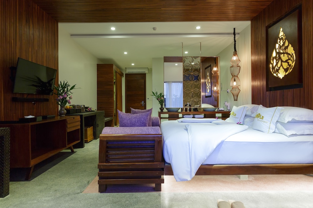 Deluxe, Suite, King Bed, City View, Balcony, Golden Temple Boutique 3/4