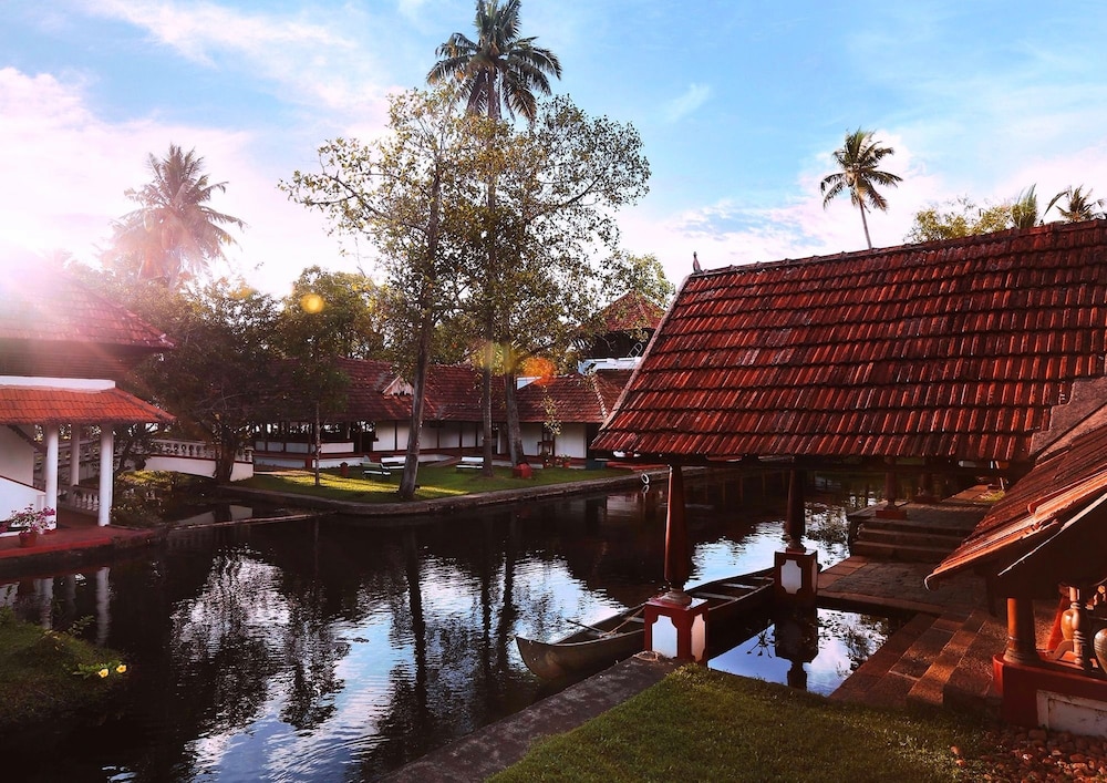 Coconut Lagoon Cgh Earth 13/57
