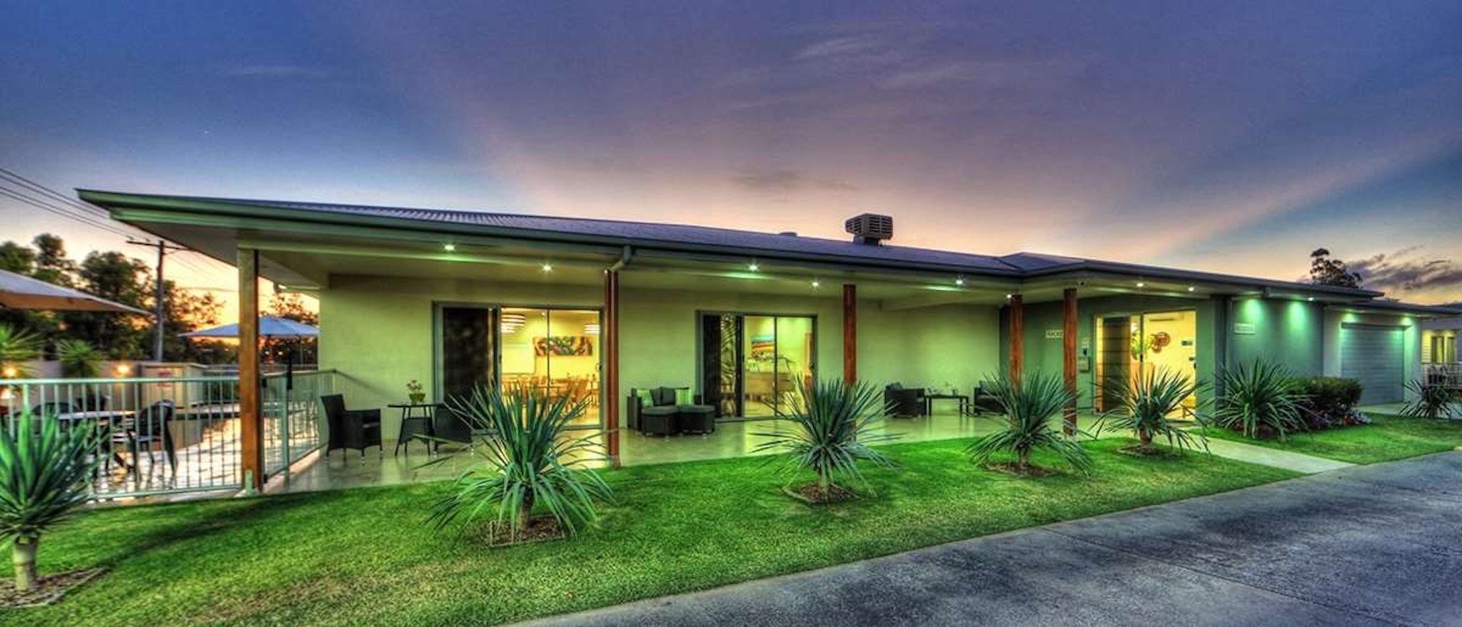 CHINCHILLA MOTOR INN 1/10