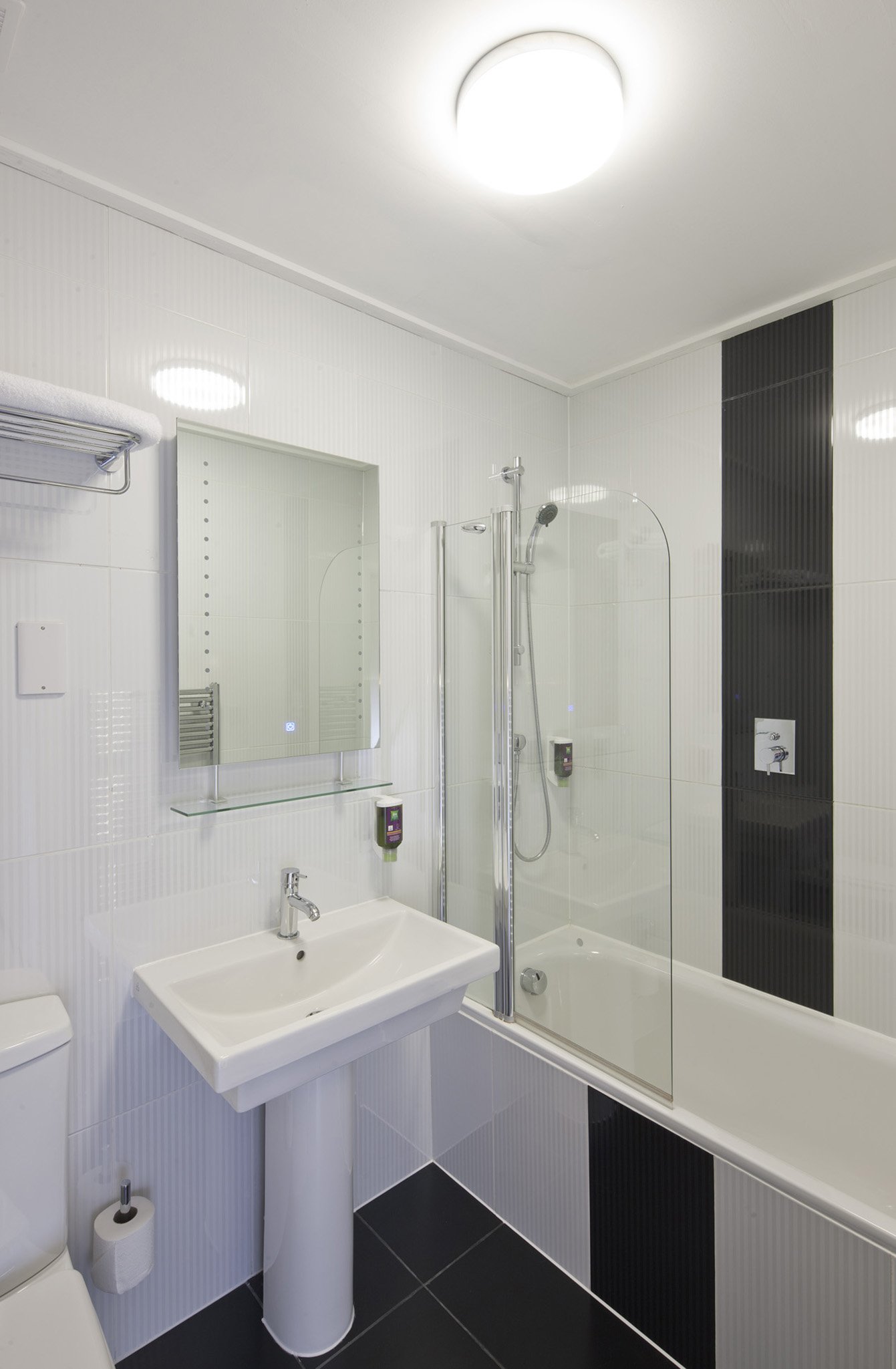 Heeton Concept Hotel - Kensington London 56/57