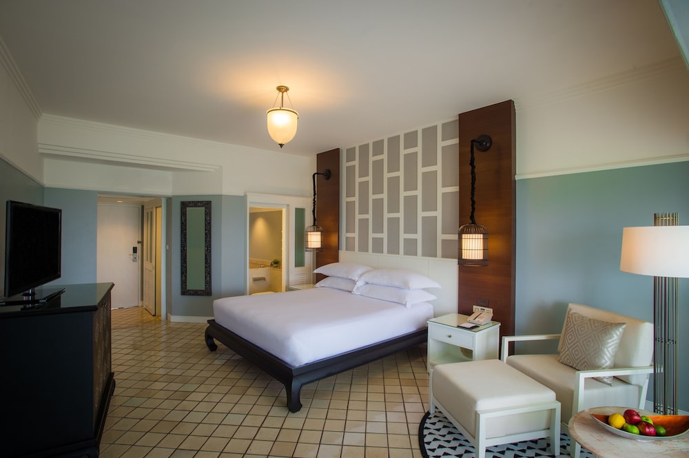 Pullman Phuket Karon Beach Resort 14/80