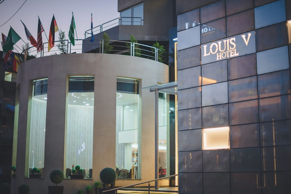 Louis V Hotel in DBAYEH