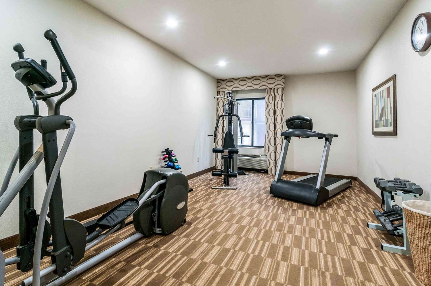 Comfort Inn & Suites University South 14/28