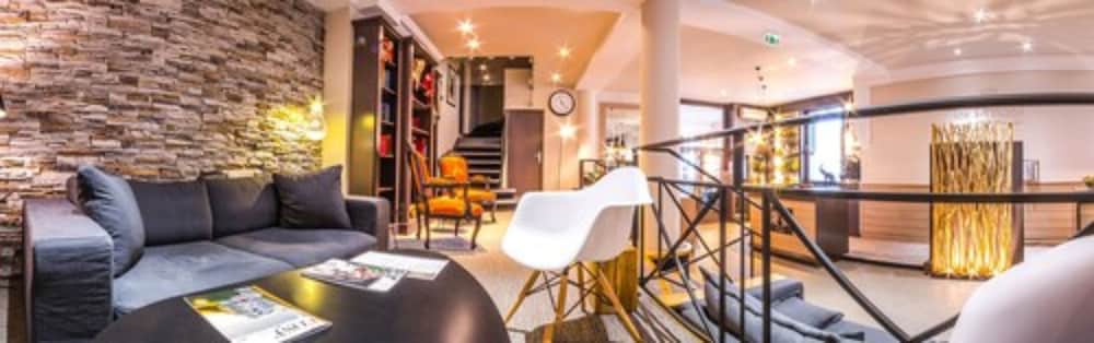 Hotel the Originals Des Princes Chambery 56/77