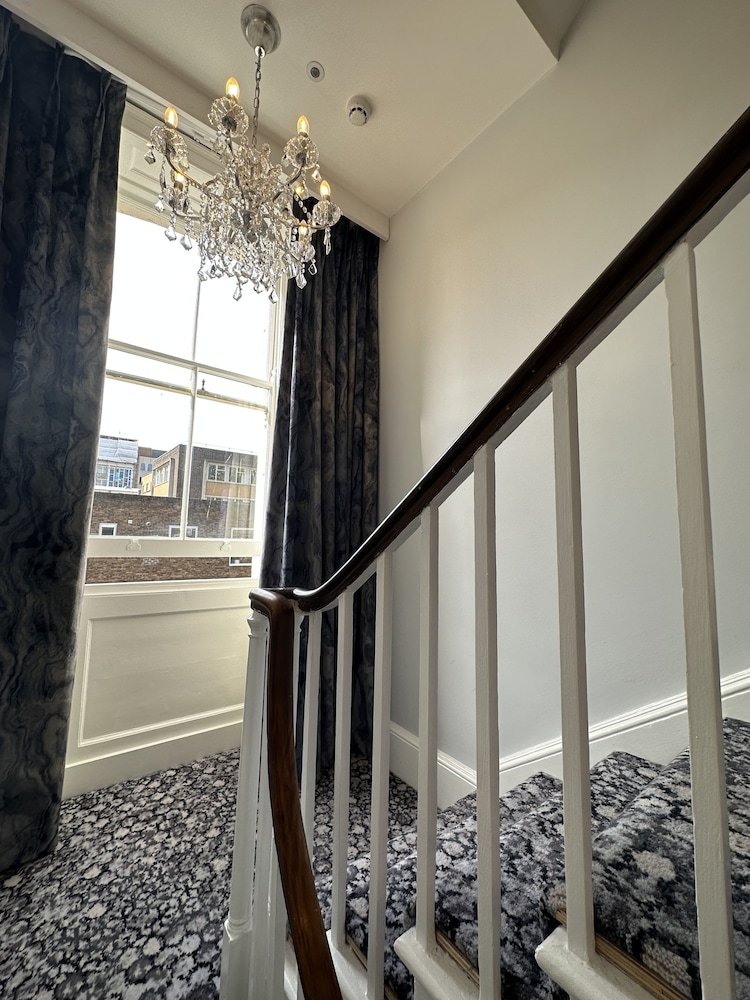 Bloomsbury Palace Hotel 3/50
