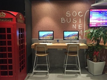 Ibis Luoyang Baolong Square Hotel 5/47