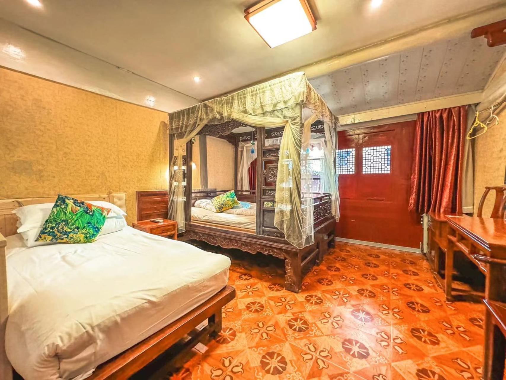 Loft, Suite, King Bed, Queen Bed