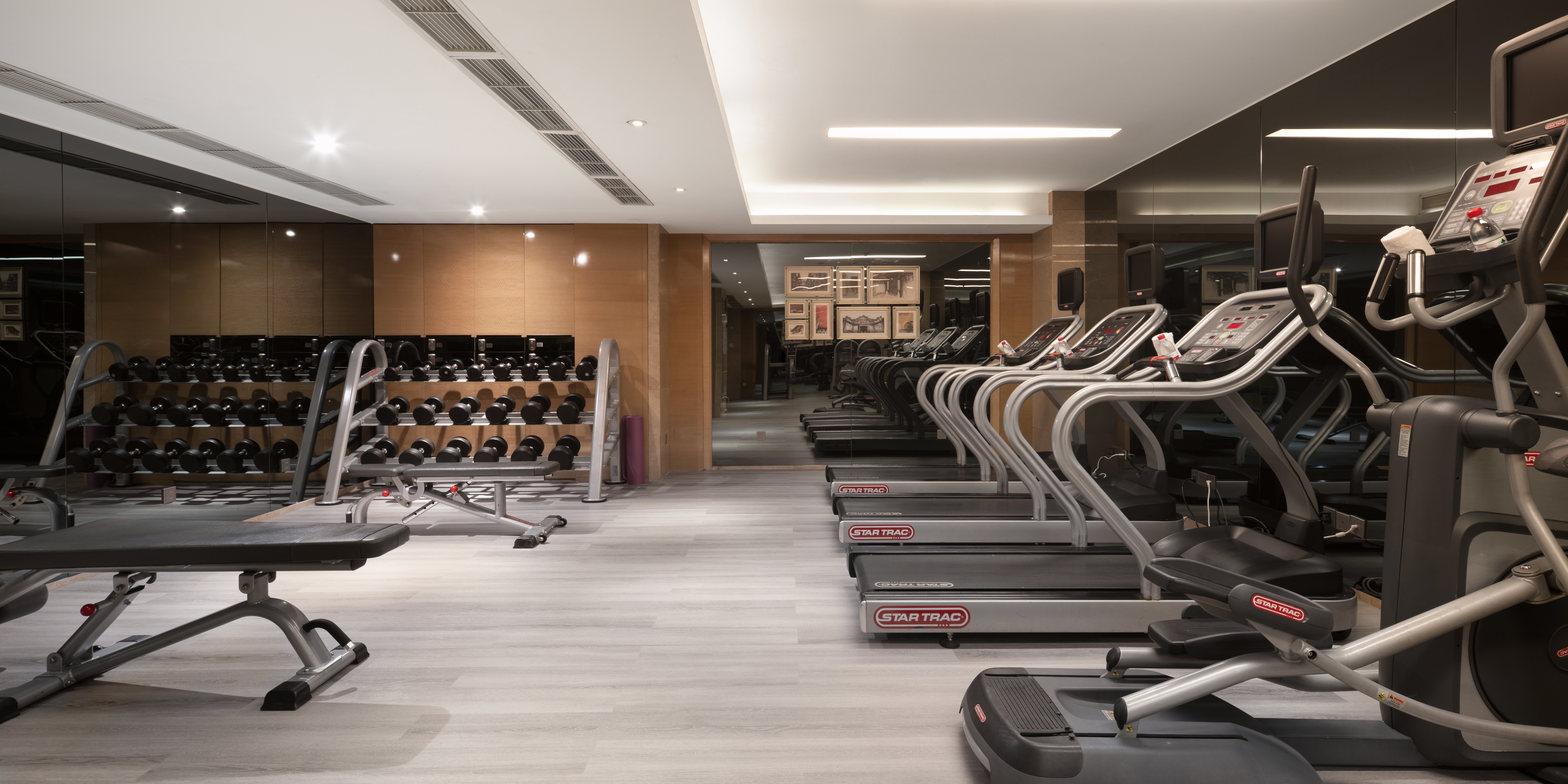 Holiday Inn Chengdu Oriental Plaza 25/50