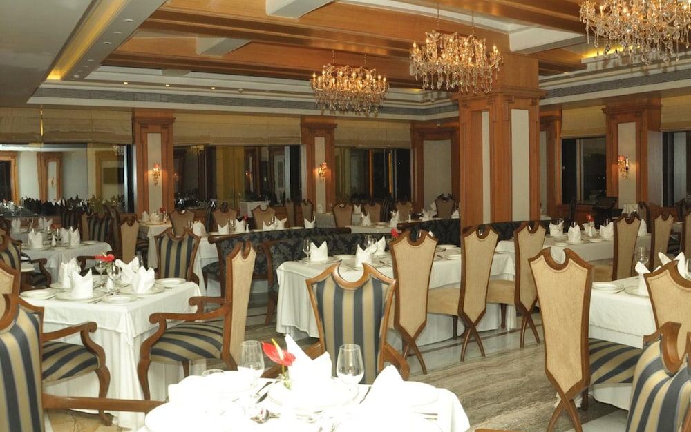 Royal Tulip Navi Mumbai 52/60