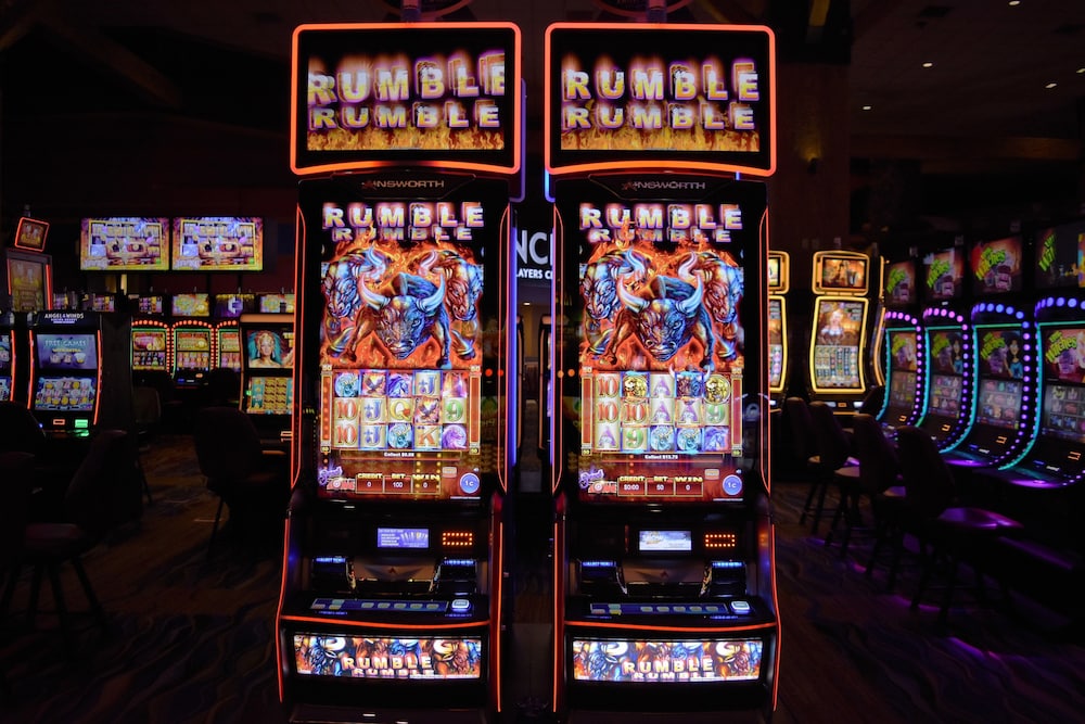 Angel of the Winds Casino Hotel 12/39