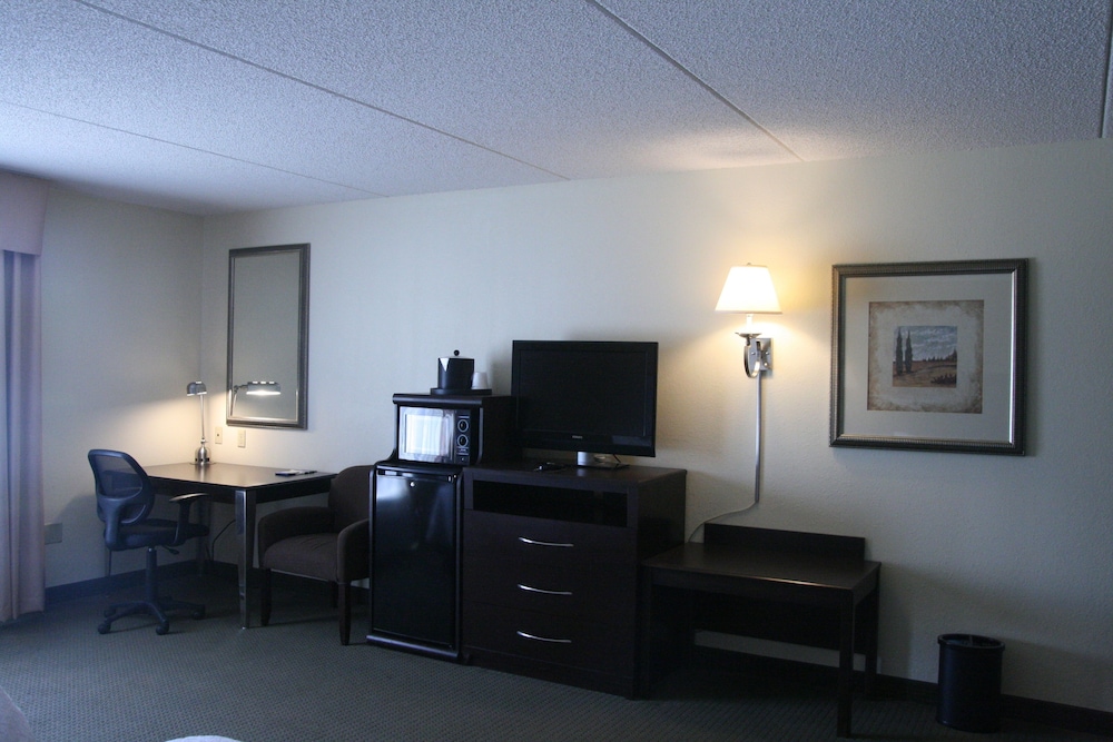 Hampton Inn & Suites Lino Lakes 26/41