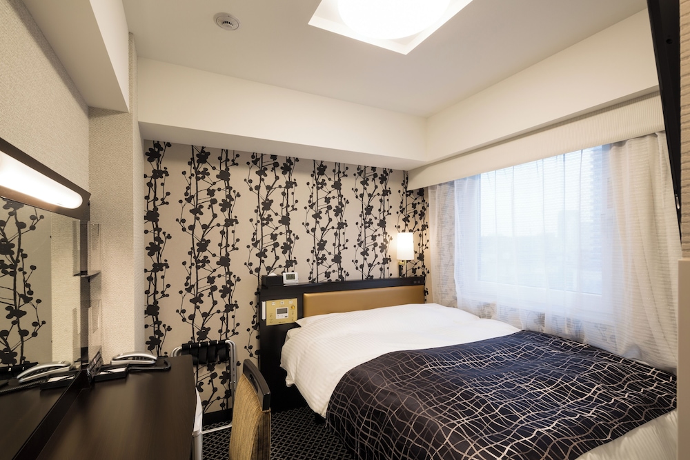 ROOM, DOUBLE BED