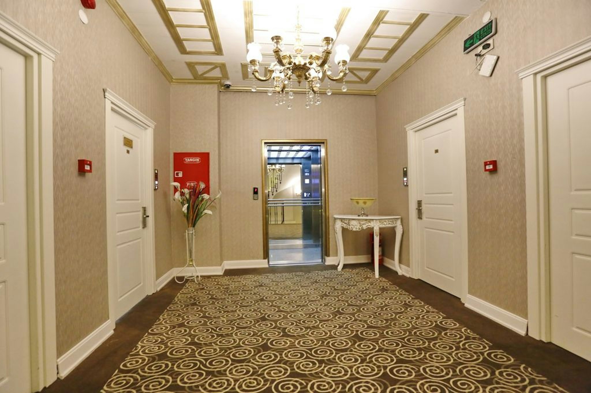 Diamond Royal Hotel 30/41