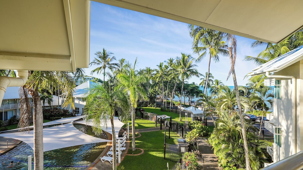 Coral Sands Beachfront Resort 57/59