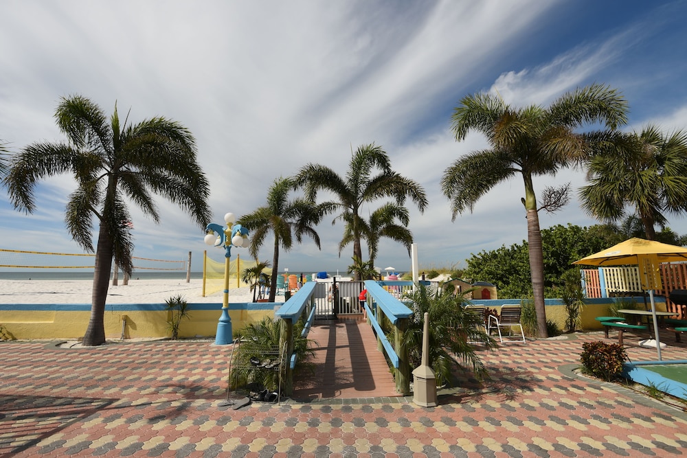 Plaza Beach Hotel Beachfront Resort 38/47