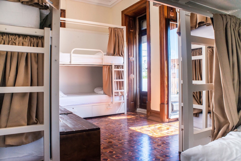 Sant Jordi Hostels Lisbon 29/72