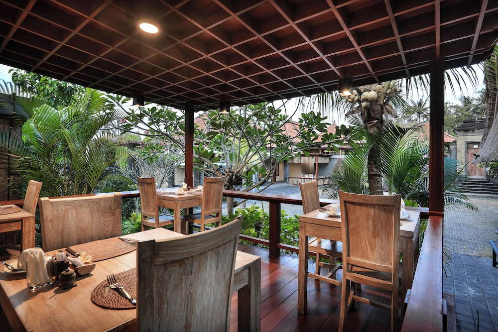 Yana Villas Kemenuh 58/68