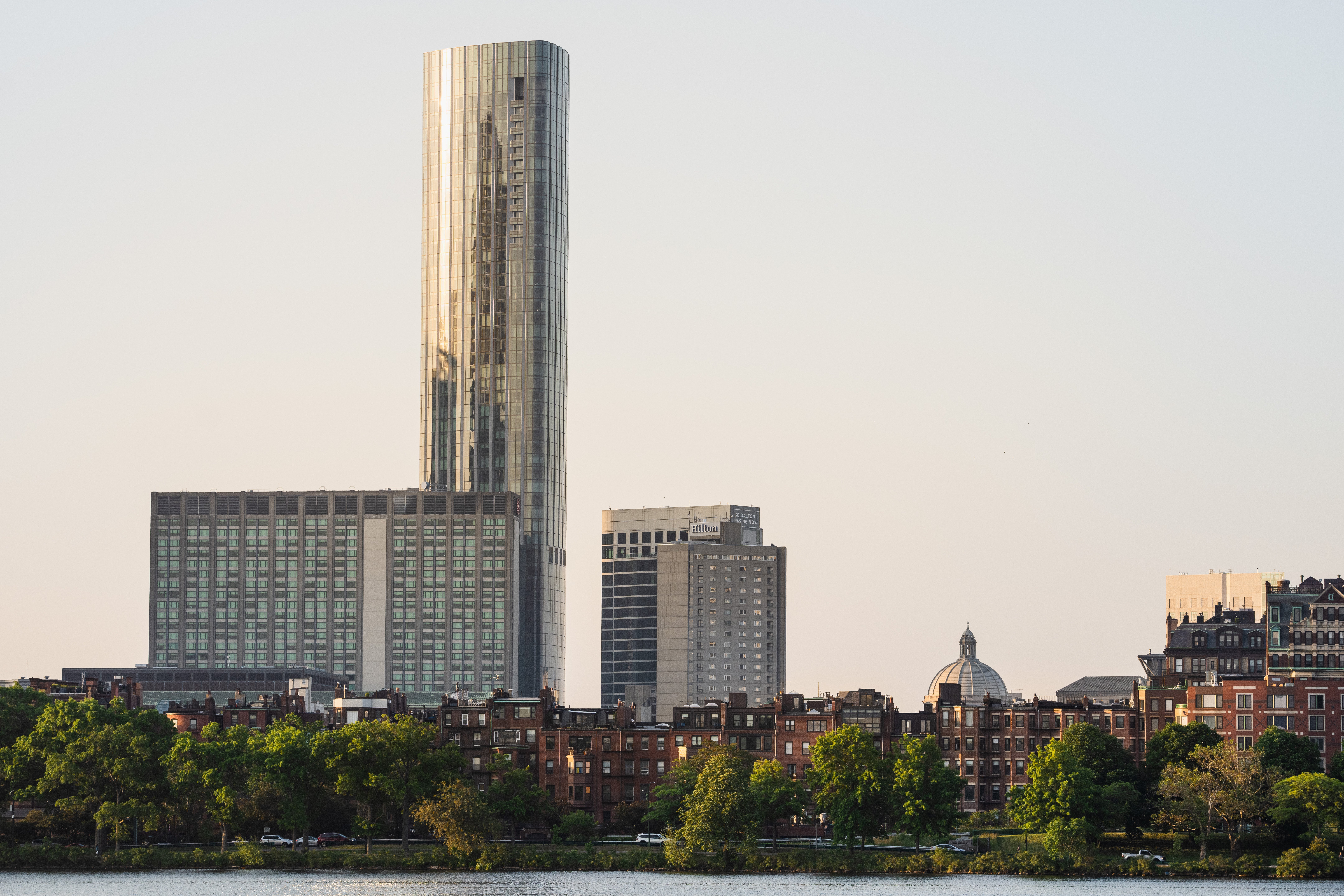 Four Seasons Hotel One Dalton Street, Boston 64/66