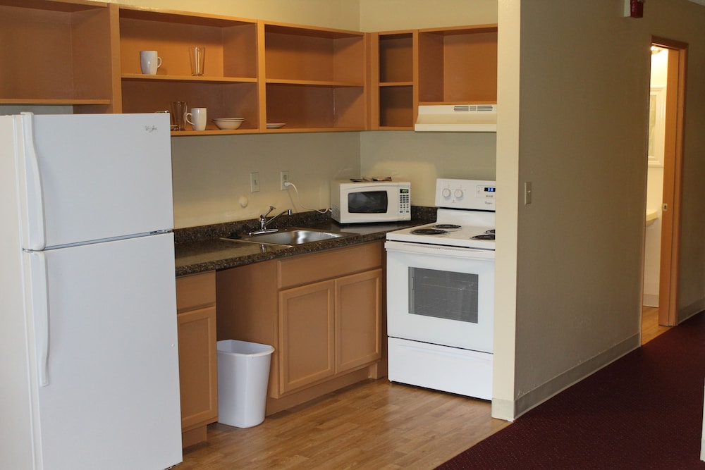 Interurban Suites Hotel, a Dazzler Select by Wyndham 4/69