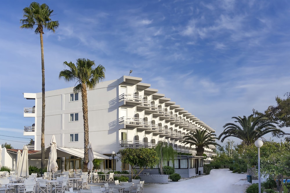 The Grove Seaside Hotel 4/66